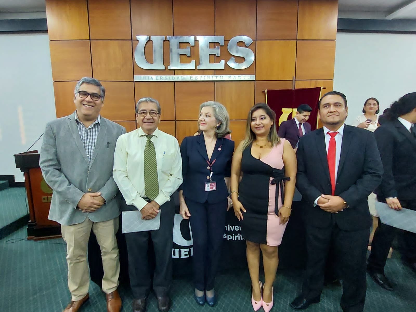 COMUNICADO UDEPEC TESIS